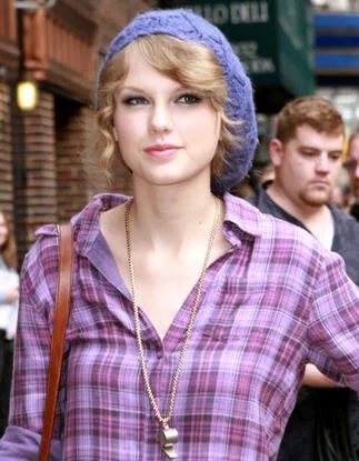 Taylor Swift's without Makeup7