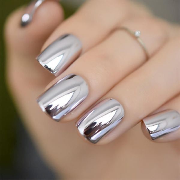 Metallic Accents square nails designs